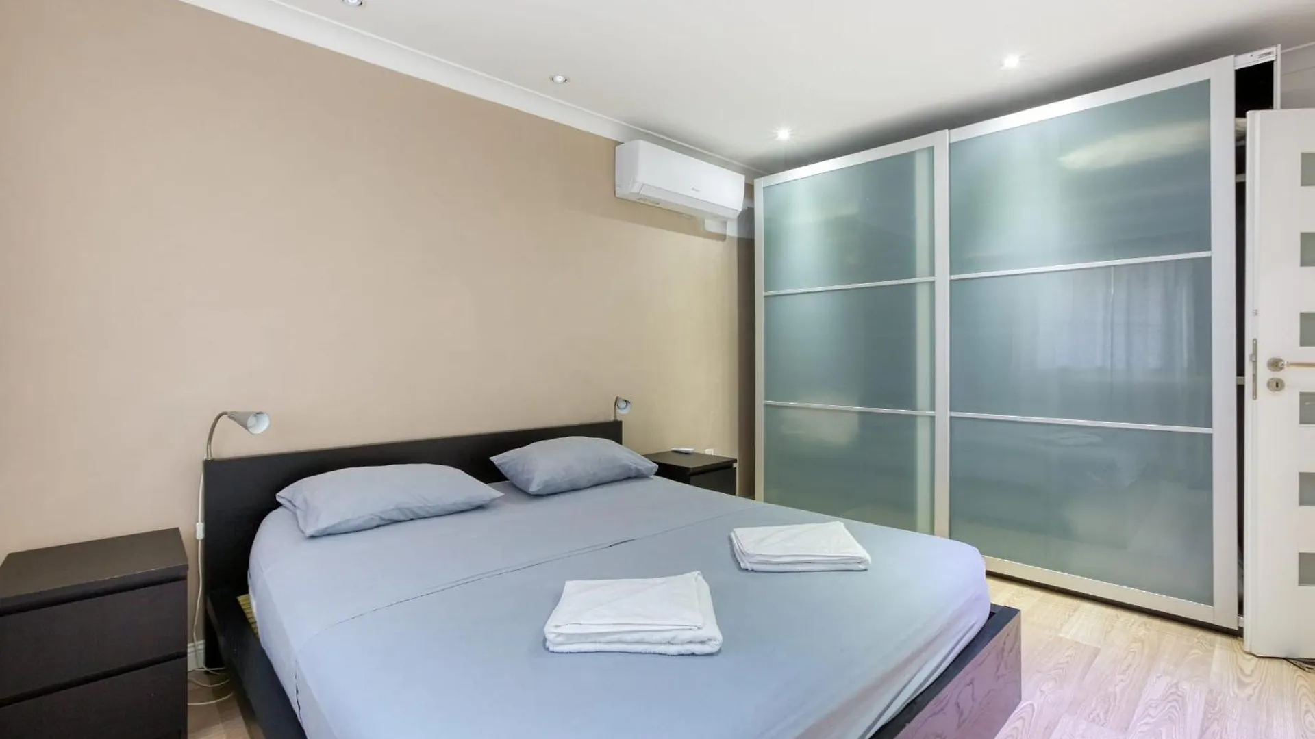Seafront Apartment-Hosted By Sweetstay Pieta