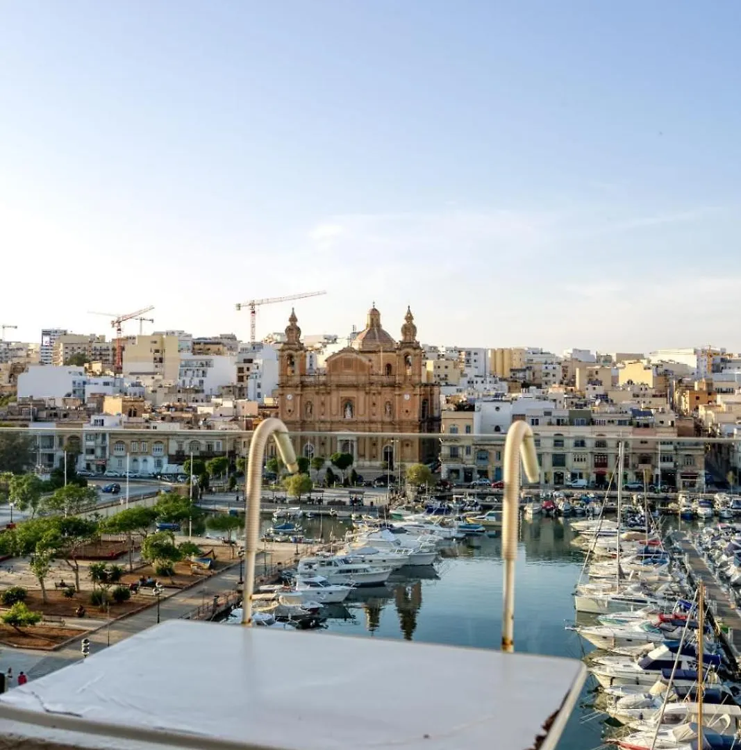 Seafront Apartment-Hosted By Sweetstay Pieta Apartment